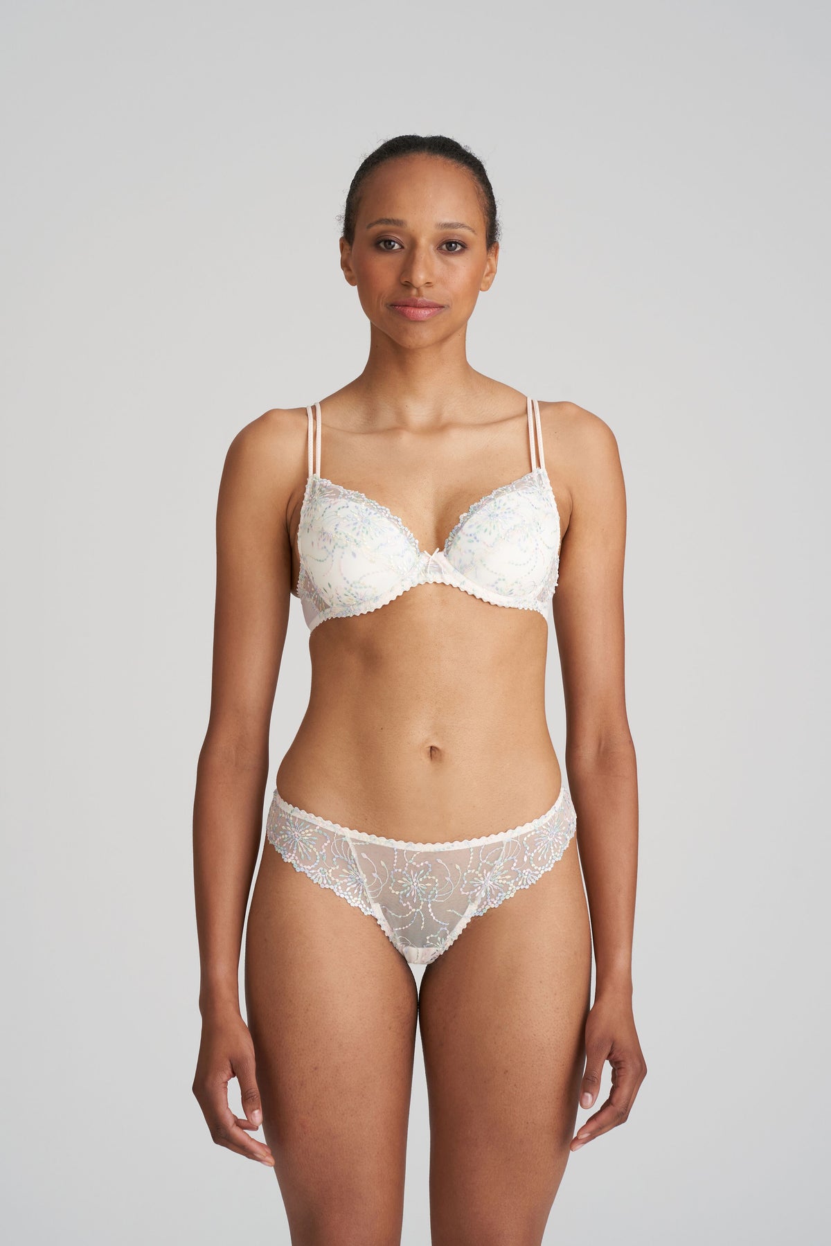 SOUTIEN-GORGE COUSSINÉ-JANE BOUDOIR