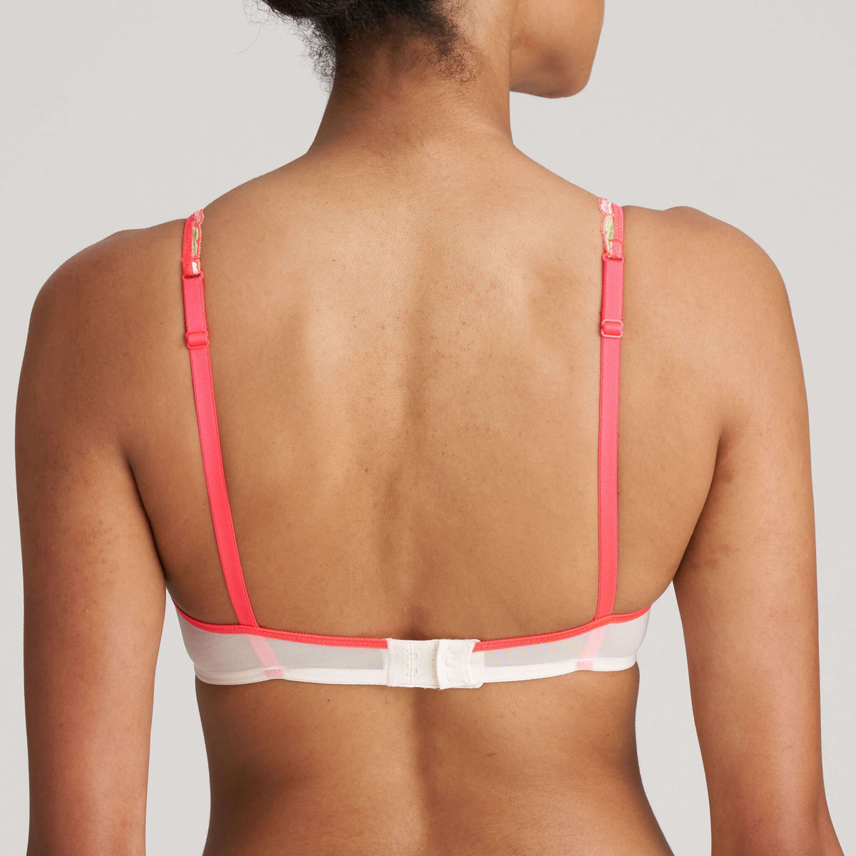 SOUTIEN-GORGE PLONGEANT TULLE-AYAMA