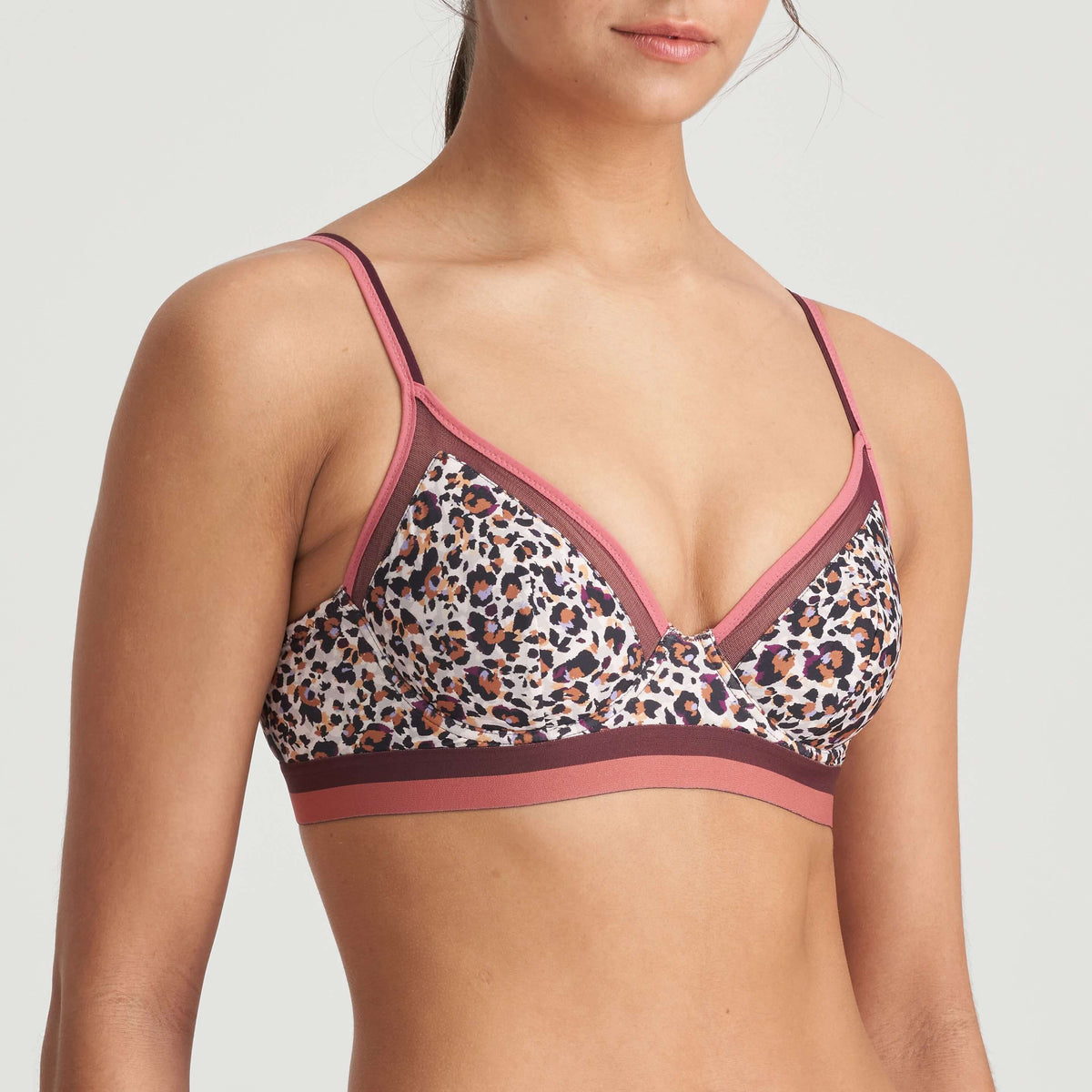 SOUTIEN-GORGE DÉCOLLETÉ PLONGEANT-JUDE