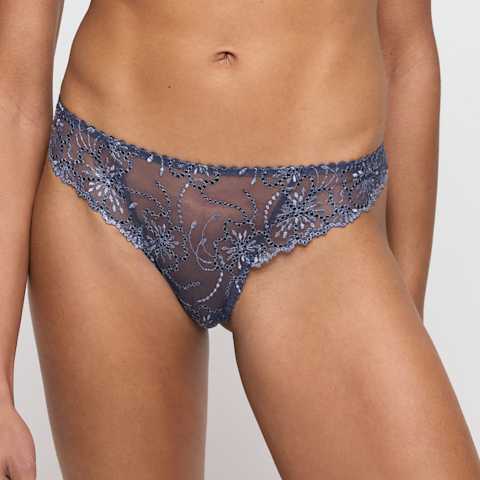 TANGA AVEC BRODERIE-JANE