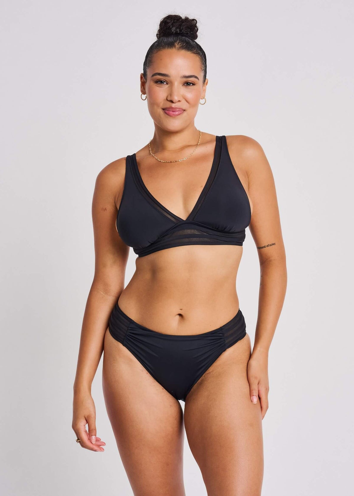 TRIANGLE BRETELLE CONVERTIBLE-MESH BLACK