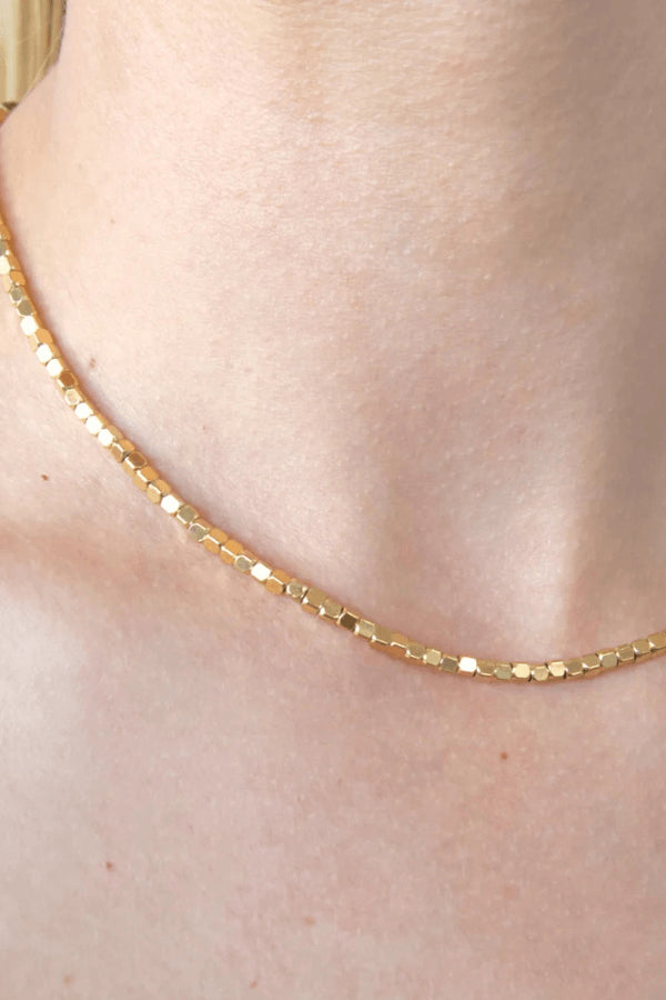 COLLIER PEBBLES-SALTY BABES